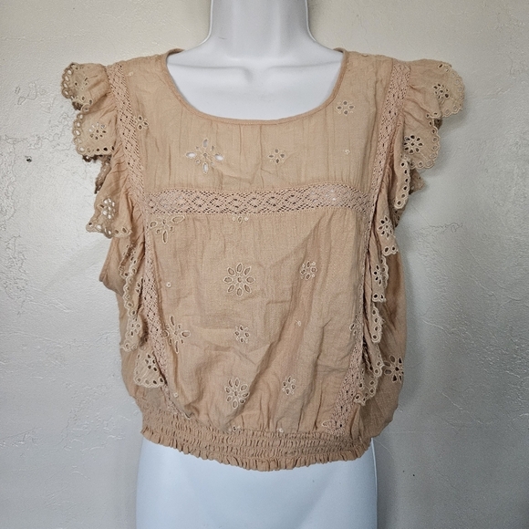 Aerie Women's Medium Beige Short Sleeve Blouse Eyelet Boho Top Keyhole Bow Girly - Picture 1 of 7